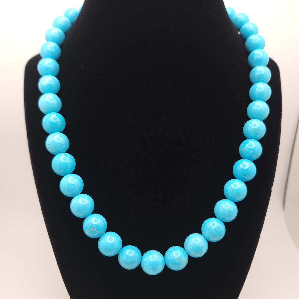 Vintage Lee Sands Turquoise Color Beaded Necklace w Box